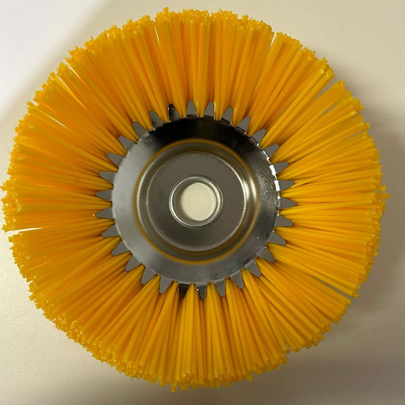 Brosse en nylon pour débroussailleuse